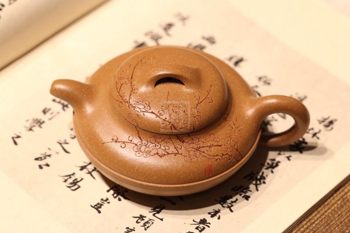 《線(xiàn)圓》宜興紫砂壺全手工茶壺名師老師降坡泥線(xiàn)圓
